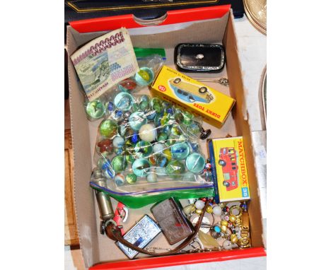 BOX CONTAINING ZIPPO LIGHTERS, OLD MARBLES, BOXED DINKY &amp; MATCHBOX MODELS, COSTUME JEWELLERY, SNUFF BOX ETC     