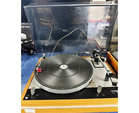 VINTAGE THORENS TD 160  TURNTABLE     