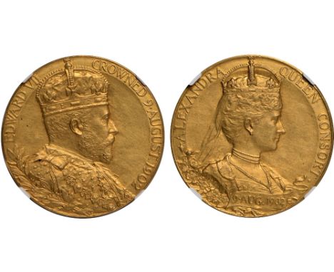 British Commemorative Medals, Edward VII, small gold medallion for the Coronation, 1902, by de Saulles, crowned bust of king 