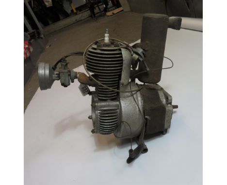 VINCENT SINGLE CYLINDER 2 STROKE ENGINE. ENGINE STAMPED TO7/AU/8F/6571