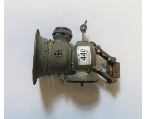 ACETYLENE LAMP WITH SPRUNG BRACKET