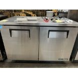 Comptoir de Préparation Réfrigéré TRUE, en Acier Inox., 2-portes, mod: TUC-48TC, 48''x 30''