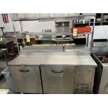 Comptoir de Prép. Réfrigéré, 2-portes, a/ Pass-thru 67'' - BESOIN DE FREEON