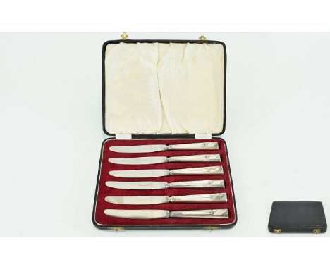Art Deco Period Boxed Set of Six Silver Handle Butter Knifes. Hallmark Sheffield 1937, Maker E. Viner - Please See Photo. As 