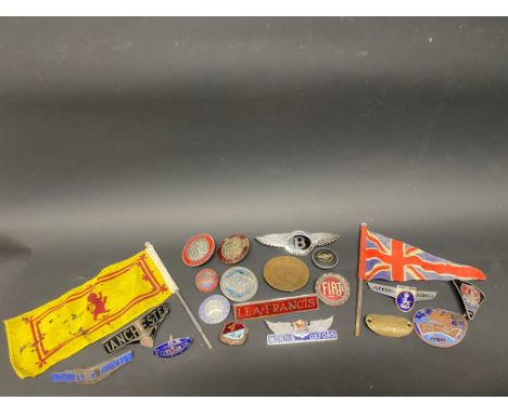 A tray of enamel and other marque radiator badges including Rover, Sunbeam Supreme, Lea Francis, Bedford etc.