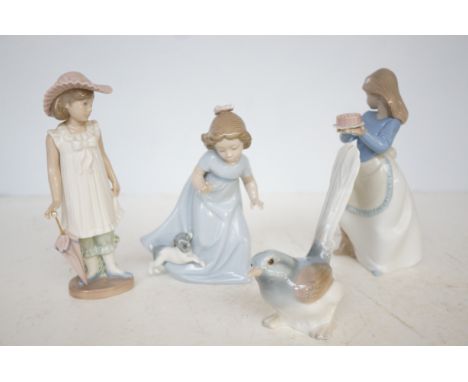3x Nao figures & Lladro bird 