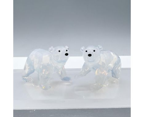 Adorable duo of faceted white opal crystal bears with jet black eyes and nose. Swarovski acid backstamp. Largest piece dimens