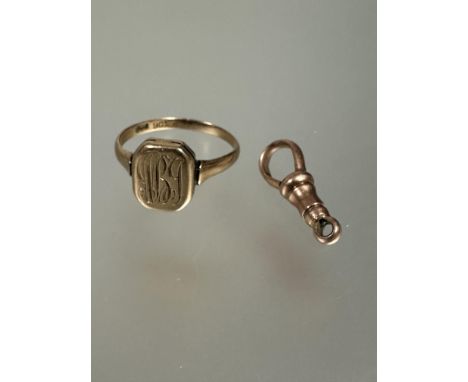 A 9ct gold signet ring with engraved initials MBJ Q 2.35g and a 9ct gold lobster claw 1.77g (2)
