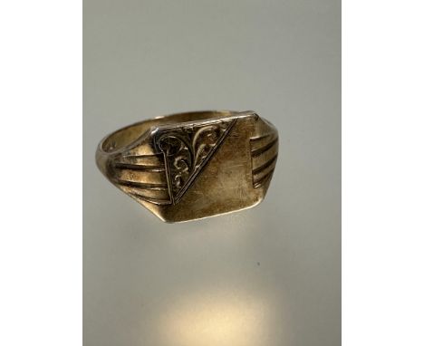 A 9ct gold gents engraved signet style ring X 4.12g&nbsp;