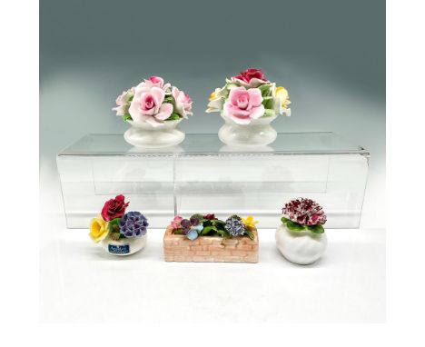 Includes 2 beautiful bulb vase design with florals from Royal Stratford and Aristocrat florals, Aynsley small vase design wit