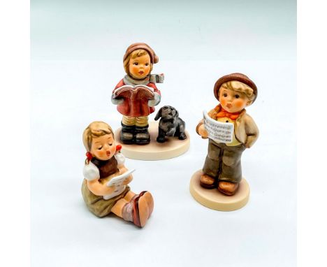 Includes hand painted singing figures. Hitting The High Note is an Exclusive Edition 2004, a boy with brown cap holding sheet