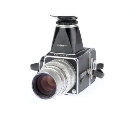 black, serial number TU78366, body G, shutter mechanism working, with a waist-level chimney finder, and a Carl Zeiss Sonnar f