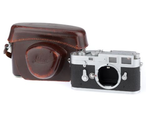 silver, serial number 901331, body VG, shutter works, self timer works, rangefinder works, with case, F. 