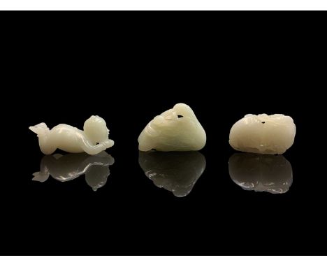 A Chinese jade carving of a crane, 18th/19th century, height 4cm, width 6cm, depth 2.5cm, Chinese a jade model of a boy; heig