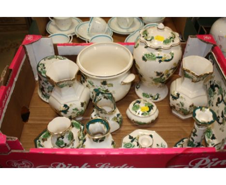 A TRAY OF MASON'S CHARTREUSE CERAMICS TO INCLUDE JUGS, CHAMBER STICK ETC (MANY WITH BOXES - BEHIND CABINETS)