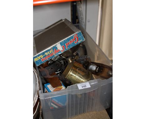 A BOX OF ASSORTED COLLECTABLES TO INCLUDE A MAX SIEVERT BLOW LAMP, LOOM SHUTTLE ETC