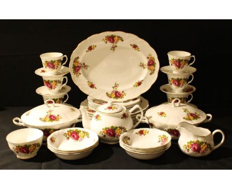An Albany Old Country Roses style pattern part tea/dinner service (quantity) 