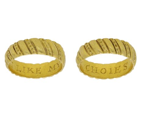 A gold posy ring, circa 1600-1640, the broad band decorated to the exterior with diagonal bands with ribbed beading between, 