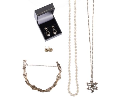 A collection of jewellery, comprising a gate-link bracelet, a turquoise and seed pearl pendant on chain, a pair of gold knot 