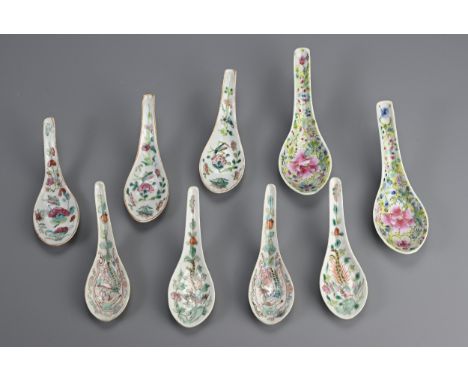 A GROUP OF STRAITS CHINESE NYONYA FAMILLE ROSE PORCELAIN SPOONS, 19/20TH CENTURY. To include a pair of millefleur yellow grou