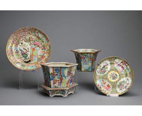 A GROUP OF CHINESE CANTON FAMILLE ROSE PORCELAIN ITEMS, 19TH CENTURY. To include two hexagonal lobed jardinières with one sta