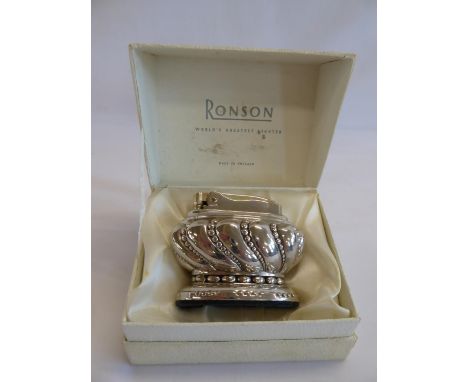 Silver plated Ronson 'Crown' table lighter in box