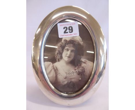 Oval silver photgraph frame - B'ham 1920 (for 5"x 3 1/2")
