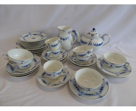 Bing and Grondahl Denmark part tea service (34)
