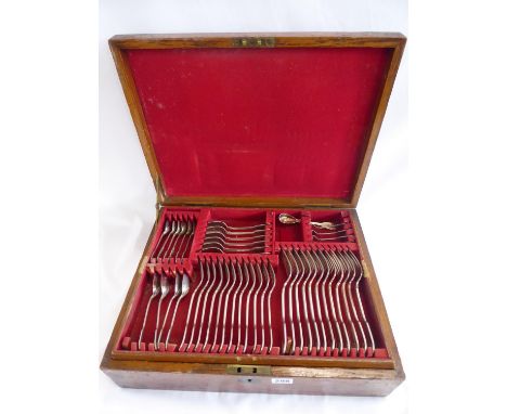 Oak cased canteen of silver plated cutlery
