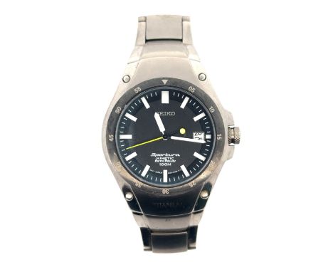 A gents Seiko Sportura Kinetic Auto Relay titanium watch. Model 5J22-OC28. Watch appears to be in working order but has not b