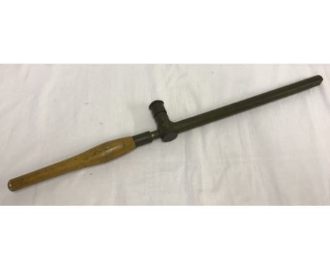 A WWI officers trench periscope, Mk IX 1918 by R. & J. Beck ltd. Number 14631. Total length 59cm