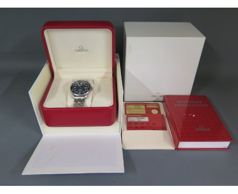 Omega - a Gentleman's Seamaster professional quartz chronometer stainless steel wristwatch with blue bezel, date aperture and