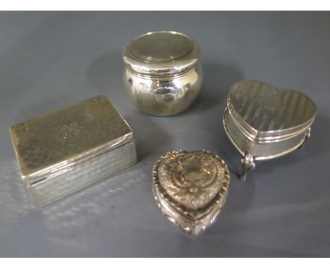 An Arts and Crafts rectangular trinket box with hammered effect, London - Width 6cm, an Edwardian heart shaped ring box on ca