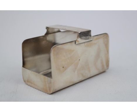 Early 20thC Silver Cigarette basket with hinged handle. Birmingham 1924 by S Blackensee &amp; Son Ltd. 7.5cm in Length. 77g t