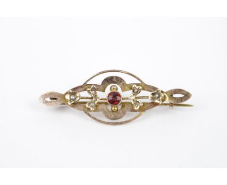 Edwardian 9ct Gold Bar brooch with pearl and Ruby setting 2g total weight 