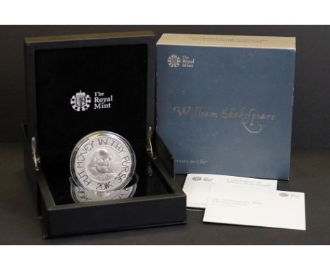 A Royal Mint 2016 Queen Elizabeth II United Kingdom silver proof £10 / Ten Pound 5oz commemorative William Shakespeare coin, 