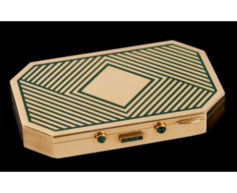 Fine quality Art Deco 18ct gold and green enamel vanity case of octagonal form with green enamel geometric design, the push b