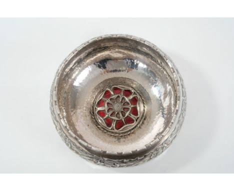 1920s Omar Ramsden silver bowl of circular form, with spot-hammered finish, castellated border and band of Tudor Rose decorat