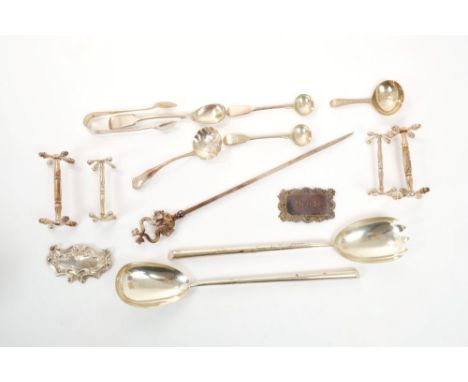 Selection of miscellaneous silver and white metal - including pair salad servers, two pairs knife rests, silver decanter labe