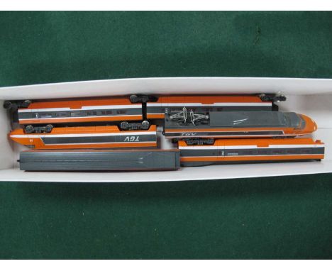 A Bachmann 'N' Gauge Unboxed Six Unit T.G.V Electric High Speed S.N.C.F Set (one bogie missing with damage to one other).