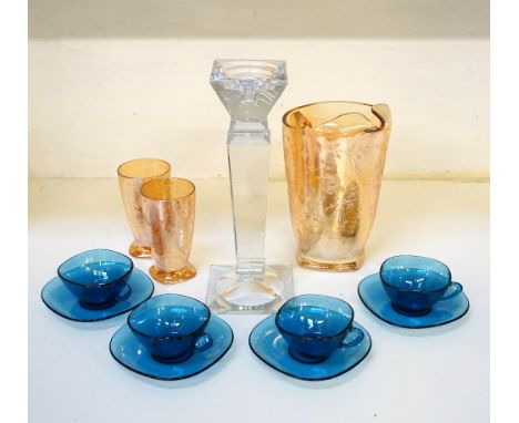 SELECTION OF GLASSWAREincluding a lemonade set with a jug and six tapering glasses, all decorated with flowers, a large glass