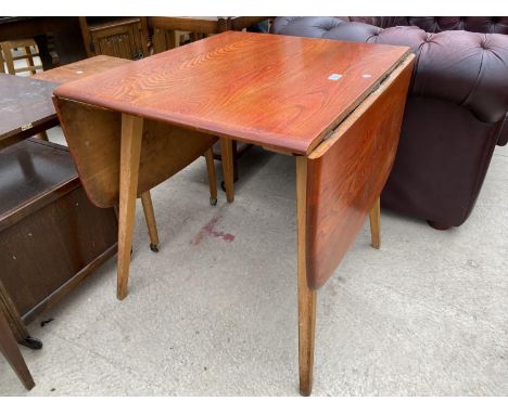 AN ERCOL STYLE ELM AND BEECH DROP-LEAF TABLE, 53X29" OPENED 