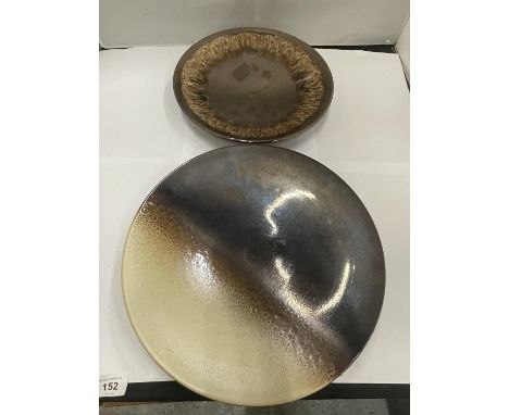 TWO POTTERY POOLE WALL PLATES DIAMETERS 30CM AND 26CM 