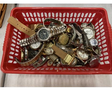 A QUANTITY OF WRISTWATCHES TO INCLUDE VINTAGE 