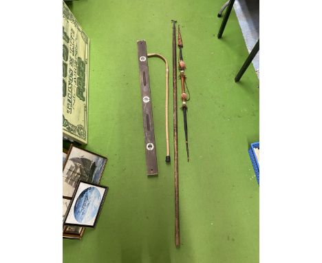 A LARGE VINTAGE SPIRIT LEVEL, A WALKING STICK, AFRICAN SPEAR AND A POLE WITH A HOOK ON THE END 