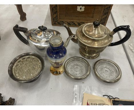 A QUANTITY OF ITEMS TO INCLUDE SILVER PLATED TEAPOTS, TRINKET DISHES, FLOWER ARRANGING DISH WITH FROG AND A CERAMIC VASE 