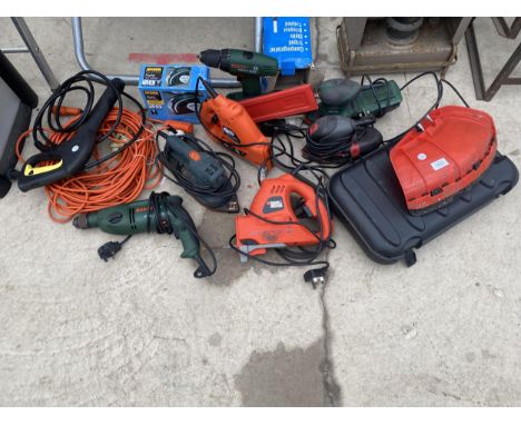 AN ASSORTMENT OF POWER TOOLS TO INCLUDE BOSCH DRILLS, BLACK AND DECKER SAWS AND PALM SANDERS ETC 