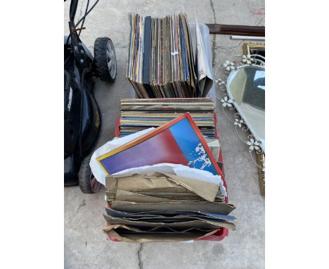 A LARGE ASSORTMENT OF VINTAGE LP RECORDS 