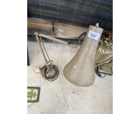 A VINTAGE ANGLE POISE LAMP 