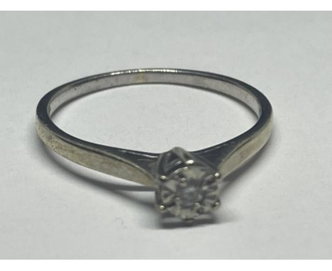 A 9 CARAT GOLD DIAMOND SOLITAIRE RING SIZE M/N 